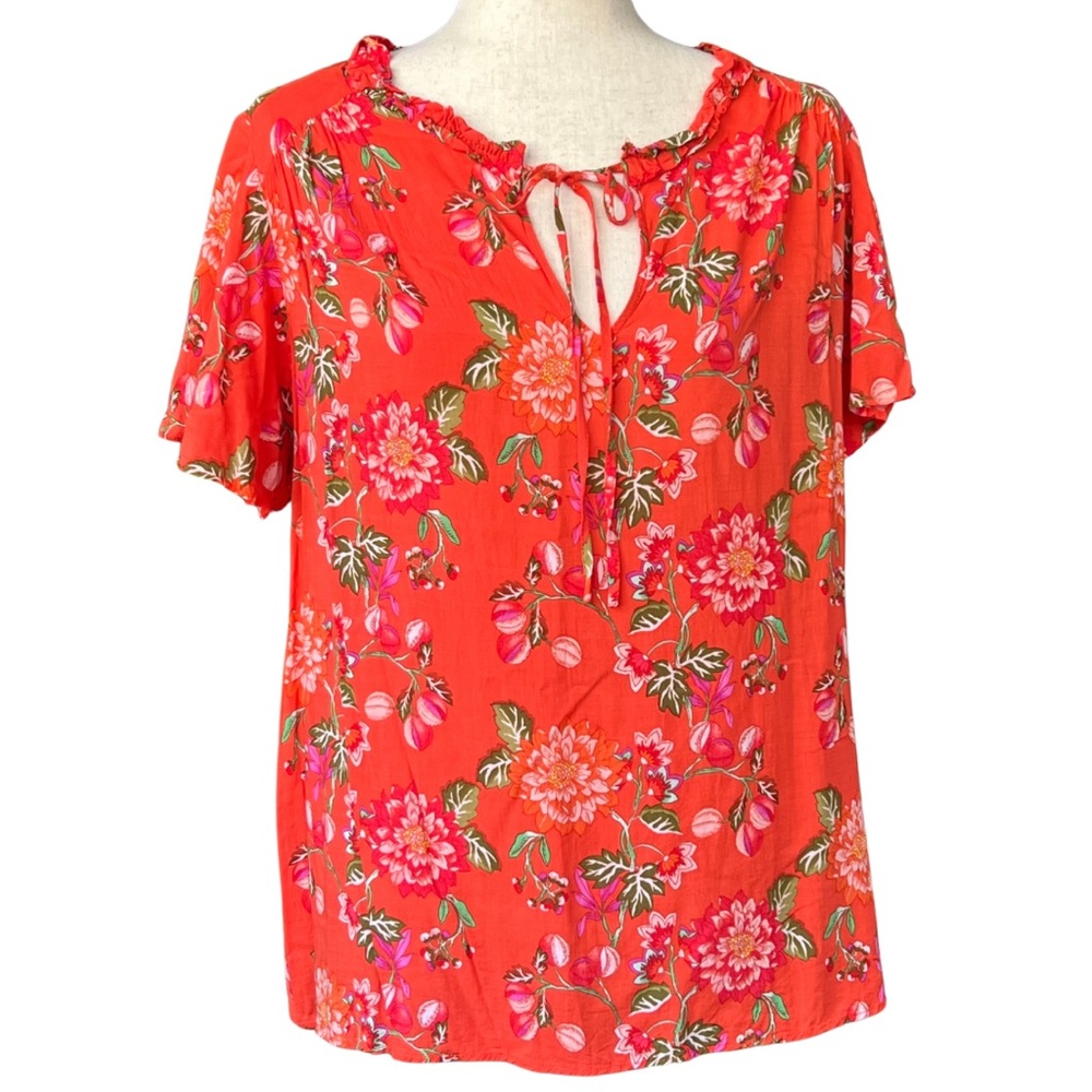 Women’s Flutter Sleeve Blouse